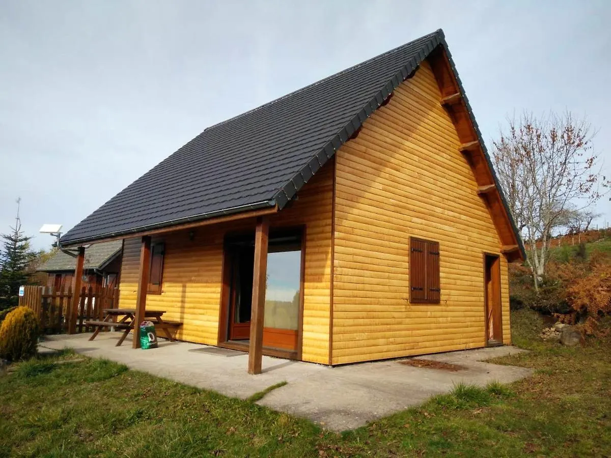 Chalet Charmant A Saint-Genes-Champespe Avec Parking Prive