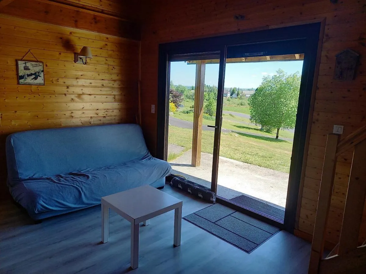 Chalet Charmant A Saint-Genes-Champespe Avec Parking Prive