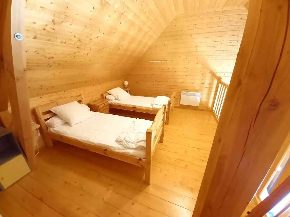Chalet Charmant A Saint-Genes-Champespe Avec Parking Prive 0*,  France